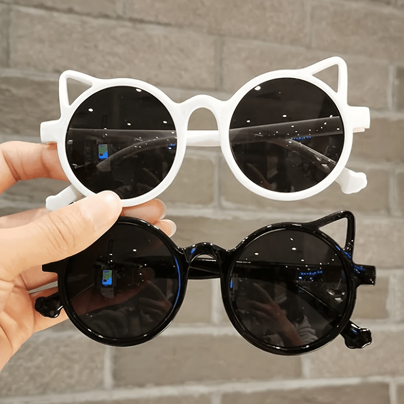 Trendy Cat Eye Glasses Set – Stylish Frames for Any Occasion